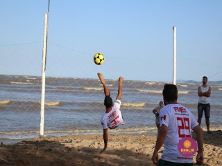 
<a style='margin-left: 5px;' class='btn btn-xs btn-social btn-facebook' href='https://www.facebook.com/sharer/sharer.php?u=https://www.boladovale.com.br/imgs/800-800-90/conteudo/fotos/1376/img3229.jpg' rel='popup' data-width='500' data-height='400'><i class='fa fa-facebook'></i>Compartilhar <span class='hidden-xs'>no Facebook</span>
</a> 
<a class='btn btn-default btn-xs' target='_blank' href='imgs/800-800-90/conteudo/fotos/1376/img3229.jpg'>
<span class='glyphicon glyphicon-cloud-download'></span> Salvar
</a> 
<span></span>