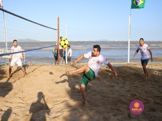 
<a style='margin-left: 5px;' class='btn btn-xs btn-social btn-facebook' href='https://www.facebook.com/sharer/sharer.php?u=https://www.boladovale.com.br/imgs/800-800-90/conteudo/fotos/1376/img3230.jpg' rel='popup' data-width='500' data-height='400'><i class='fa fa-facebook'></i>Compartilhar <span class='hidden-xs'>no Facebook</span>
</a> 
<a class='btn btn-default btn-xs' target='_blank' href='imgs/800-800-90/conteudo/fotos/1376/img3230.jpg'>
<span class='glyphicon glyphicon-cloud-download'></span> Salvar
</a> 
<span></span>