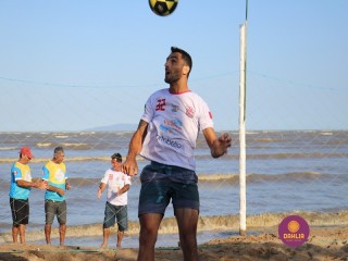 
<a style='margin-left: 5px;' class='btn btn-xs btn-social btn-facebook' href='https://www.facebook.com/sharer/sharer.php?u=https://www.boladovale.com.br/imgs/800-800-90/conteudo/fotos/1376/img3233.jpg' rel='popup' data-width='500' data-height='400'><i class='fa fa-facebook'></i>Compartilhar <span class='hidden-xs'>no Facebook</span>
</a> 
<a class='btn btn-default btn-xs' target='_blank' href='imgs/800-800-90/conteudo/fotos/1376/img3233.jpg'>
<span class='glyphicon glyphicon-cloud-download'></span> Salvar
</a> 
<span></span>