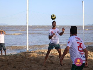 
<a style='margin-left: 5px;' class='btn btn-xs btn-social btn-facebook' href='https://www.facebook.com/sharer/sharer.php?u=https://www.boladovale.com.br/imgs/800-800-90/conteudo/fotos/1376/img3238.jpg' rel='popup' data-width='500' data-height='400'><i class='fa fa-facebook'></i>Compartilhar <span class='hidden-xs'>no Facebook</span>
</a> 
<a class='btn btn-default btn-xs' target='_blank' href='imgs/800-800-90/conteudo/fotos/1376/img3238.jpg'>
<span class='glyphicon glyphicon-cloud-download'></span> Salvar
</a> 
<span></span>