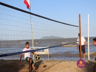 
<a style='margin-left: 5px;' class='btn btn-xs btn-social btn-facebook' href='https://www.facebook.com/sharer/sharer.php?u=https://www.boladovale.com.br/imgs/800-800-90/conteudo/fotos/1376/img3241.jpg' rel='popup' data-width='500' data-height='400'><i class='fa fa-facebook'></i>Compartilhar <span class='hidden-xs'>no Facebook</span>
</a> 
<a class='btn btn-default btn-xs' target='_blank' href='imgs/800-800-90/conteudo/fotos/1376/img3241.jpg'>
<span class='glyphicon glyphicon-cloud-download'></span> Salvar
</a> 
<span></span>