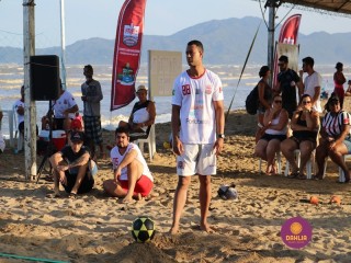 
<a style='margin-left: 5px;' class='btn btn-xs btn-social btn-facebook' href='https://www.facebook.com/sharer/sharer.php?u=https://www.boladovale.com.br/imgs/800-800-90/conteudo/fotos/1376/img3243.jpg' rel='popup' data-width='500' data-height='400'><i class='fa fa-facebook'></i>Compartilhar <span class='hidden-xs'>no Facebook</span>
</a> 
<a class='btn btn-default btn-xs' target='_blank' href='imgs/800-800-90/conteudo/fotos/1376/img3243.jpg'>
<span class='glyphicon glyphicon-cloud-download'></span> Salvar
</a> 
<span></span>