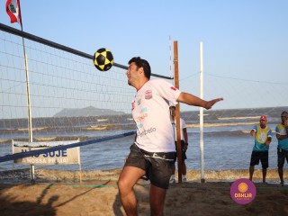 
<a style='margin-left: 5px;' class='btn btn-xs btn-social btn-facebook' href='https://www.facebook.com/sharer/sharer.php?u=https://www.boladovale.com.br/imgs/800-800-90/conteudo/fotos/1376/img3267.jpg' rel='popup' data-width='500' data-height='400'><i class='fa fa-facebook'></i>Compartilhar <span class='hidden-xs'>no Facebook</span>
</a> 
<a class='btn btn-default btn-xs' target='_blank' href='imgs/800-800-90/conteudo/fotos/1376/img3267.jpg'>
<span class='glyphicon glyphicon-cloud-download'></span> Salvar
</a> 
<span></span>