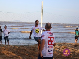 
<a style='margin-left: 5px;' class='btn btn-xs btn-social btn-facebook' href='https://www.facebook.com/sharer/sharer.php?u=https://www.boladovale.com.br/imgs/800-800-90/conteudo/fotos/1376/img3282.jpg' rel='popup' data-width='500' data-height='400'><i class='fa fa-facebook'></i>Compartilhar <span class='hidden-xs'>no Facebook</span>
</a> 
<a class='btn btn-default btn-xs' target='_blank' href='imgs/800-800-90/conteudo/fotos/1376/img3282.jpg'>
<span class='glyphicon glyphicon-cloud-download'></span> Salvar
</a> 
<span></span>