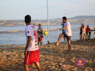 
<a style='margin-left: 5px;' class='btn btn-xs btn-social btn-facebook' href='https://www.facebook.com/sharer/sharer.php?u=https://www.boladovale.com.br/imgs/800-800-90/conteudo/fotos/1376/img3286.jpg' rel='popup' data-width='500' data-height='400'><i class='fa fa-facebook'></i>Compartilhar <span class='hidden-xs'>no Facebook</span>
</a> 
<a class='btn btn-default btn-xs' target='_blank' href='imgs/800-800-90/conteudo/fotos/1376/img3286.jpg'>
<span class='glyphicon glyphicon-cloud-download'></span> Salvar
</a> 
<span></span>