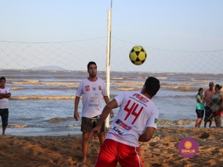 
<a style='margin-left: 5px;' class='btn btn-xs btn-social btn-facebook' href='https://www.facebook.com/sharer/sharer.php?u=https://www.boladovale.com.br/imgs/800-800-90/conteudo/fotos/1376/img3293.jpg' rel='popup' data-width='500' data-height='400'><i class='fa fa-facebook'></i>Compartilhar <span class='hidden-xs'>no Facebook</span>
</a> 
<a class='btn btn-default btn-xs' target='_blank' href='imgs/800-800-90/conteudo/fotos/1376/img3293.jpg'>
<span class='glyphicon glyphicon-cloud-download'></span> Salvar
</a> 
<span></span>