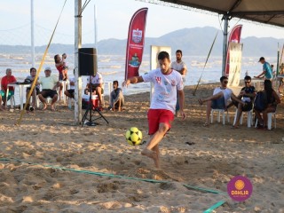 
<a style='margin-left: 5px;' class='btn btn-xs btn-social btn-facebook' href='https://www.facebook.com/sharer/sharer.php?u=https://www.boladovale.com.br/imgs/800-800-90/conteudo/fotos/1376/img3295.jpg' rel='popup' data-width='500' data-height='400'><i class='fa fa-facebook'></i>Compartilhar <span class='hidden-xs'>no Facebook</span>
</a> 
<a class='btn btn-default btn-xs' target='_blank' href='imgs/800-800-90/conteudo/fotos/1376/img3295.jpg'>
<span class='glyphicon glyphicon-cloud-download'></span> Salvar
</a> 
<span></span>