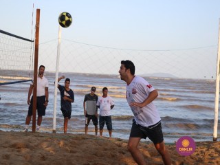 
<a style='margin-left: 5px;' class='btn btn-xs btn-social btn-facebook' href='https://www.facebook.com/sharer/sharer.php?u=https://www.boladovale.com.br/imgs/800-800-90/conteudo/fotos/1376/img3299.jpg' rel='popup' data-width='500' data-height='400'><i class='fa fa-facebook'></i>Compartilhar <span class='hidden-xs'>no Facebook</span>
</a> 
<a class='btn btn-default btn-xs' target='_blank' href='imgs/800-800-90/conteudo/fotos/1376/img3299.jpg'>
<span class='glyphicon glyphicon-cloud-download'></span> Salvar
</a> 
<span></span>