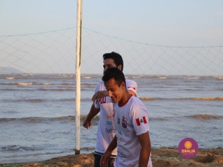 
<a style='margin-left: 5px;' class='btn btn-xs btn-social btn-facebook' href='https://www.facebook.com/sharer/sharer.php?u=https://www.boladovale.com.br/imgs/800-800-90/conteudo/fotos/1376/img3312.jpg' rel='popup' data-width='500' data-height='400'><i class='fa fa-facebook'></i>Compartilhar <span class='hidden-xs'>no Facebook</span>
</a> 
<a class='btn btn-default btn-xs' target='_blank' href='imgs/800-800-90/conteudo/fotos/1376/img3312.jpg'>
<span class='glyphicon glyphicon-cloud-download'></span> Salvar
</a> 
<span></span>