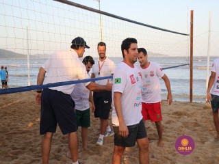 
<a style='margin-left: 5px;' class='btn btn-xs btn-social btn-facebook' href='https://www.facebook.com/sharer/sharer.php?u=https://www.boladovale.com.br/imgs/800-800-90/conteudo/fotos/1376/img3319.jpg' rel='popup' data-width='500' data-height='400'><i class='fa fa-facebook'></i>Compartilhar <span class='hidden-xs'>no Facebook</span>
</a> 
<a class='btn btn-default btn-xs' target='_blank' href='imgs/800-800-90/conteudo/fotos/1376/img3319.jpg'>
<span class='glyphicon glyphicon-cloud-download'></span> Salvar
</a> 
<span></span>