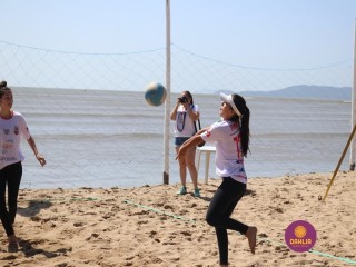 
<a style='margin-left: 5px;' class='btn btn-xs btn-social btn-facebook' href='https://www.facebook.com/sharer/sharer.php?u=https://www.boladovale.com.br/imgs/800-800-90/conteudo/fotos/1377/img3355.jpg' rel='popup' data-width='500' data-height='400'><i class='fa fa-facebook'></i>Compartilhar <span class='hidden-xs'>no Facebook</span>
</a> 
<a class='btn btn-default btn-xs' target='_blank' href='imgs/800-800-90/conteudo/fotos/1377/img3355.jpg'>
<span class='glyphicon glyphicon-cloud-download'></span> Salvar
</a> 
<span></span>