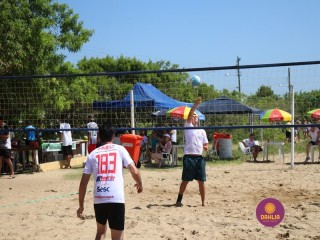 
<a style='margin-left: 5px;' class='btn btn-xs btn-social btn-facebook' href='https://www.facebook.com/sharer/sharer.php?u=https://www.boladovale.com.br/imgs/800-800-90/conteudo/fotos/1377/img3400.jpg' rel='popup' data-width='500' data-height='400'><i class='fa fa-facebook'></i>Compartilhar <span class='hidden-xs'>no Facebook</span>
</a> 
<a class='btn btn-default btn-xs' target='_blank' href='imgs/800-800-90/conteudo/fotos/1377/img3400.jpg'>
<span class='glyphicon glyphicon-cloud-download'></span> Salvar
</a> 
<span></span>