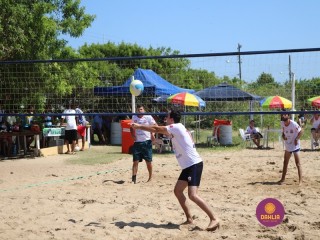 
<a style='margin-left: 5px;' class='btn btn-xs btn-social btn-facebook' href='https://www.facebook.com/sharer/sharer.php?u=https://www.boladovale.com.br/imgs/800-800-90/conteudo/fotos/1377/img3403.jpg' rel='popup' data-width='500' data-height='400'><i class='fa fa-facebook'></i>Compartilhar <span class='hidden-xs'>no Facebook</span>
</a> 
<a class='btn btn-default btn-xs' target='_blank' href='imgs/800-800-90/conteudo/fotos/1377/img3403.jpg'>
<span class='glyphicon glyphicon-cloud-download'></span> Salvar
</a> 
<span></span>
