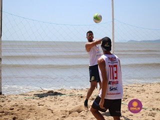 
<a style='margin-left: 5px;' class='btn btn-xs btn-social btn-facebook' href='https://www.facebook.com/sharer/sharer.php?u=https://www.boladovale.com.br/imgs/800-800-90/conteudo/fotos/1377/img3408.jpg' rel='popup' data-width='500' data-height='400'><i class='fa fa-facebook'></i>Compartilhar <span class='hidden-xs'>no Facebook</span>
</a> 
<a class='btn btn-default btn-xs' target='_blank' href='imgs/800-800-90/conteudo/fotos/1377/img3408.jpg'>
<span class='glyphicon glyphicon-cloud-download'></span> Salvar
</a> 
<span></span>