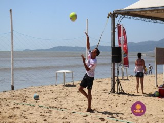 
<a style='margin-left: 5px;' class='btn btn-xs btn-social btn-facebook' href='https://www.facebook.com/sharer/sharer.php?u=https://www.boladovale.com.br/imgs/800-800-90/conteudo/fotos/1377/img3413.jpg' rel='popup' data-width='500' data-height='400'><i class='fa fa-facebook'></i>Compartilhar <span class='hidden-xs'>no Facebook</span>
</a> 
<a class='btn btn-default btn-xs' target='_blank' href='imgs/800-800-90/conteudo/fotos/1377/img3413.jpg'>
<span class='glyphicon glyphicon-cloud-download'></span> Salvar
</a> 
<span></span>