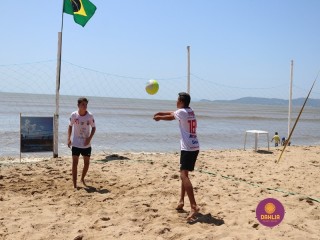 
<a style='margin-left: 5px;' class='btn btn-xs btn-social btn-facebook' href='https://www.facebook.com/sharer/sharer.php?u=https://www.boladovale.com.br/imgs/800-800-90/conteudo/fotos/1377/img3430.jpg' rel='popup' data-width='500' data-height='400'><i class='fa fa-facebook'></i>Compartilhar <span class='hidden-xs'>no Facebook</span>
</a> 
<a class='btn btn-default btn-xs' target='_blank' href='imgs/800-800-90/conteudo/fotos/1377/img3430.jpg'>
<span class='glyphicon glyphicon-cloud-download'></span> Salvar
</a> 
<span></span>