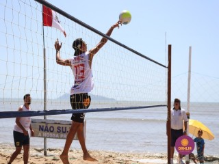 
<a style='margin-left: 5px;' class='btn btn-xs btn-social btn-facebook' href='https://www.facebook.com/sharer/sharer.php?u=https://www.boladovale.com.br/imgs/800-800-90/conteudo/fotos/1377/img3432.jpg' rel='popup' data-width='500' data-height='400'><i class='fa fa-facebook'></i>Compartilhar <span class='hidden-xs'>no Facebook</span>
</a> 
<a class='btn btn-default btn-xs' target='_blank' href='imgs/800-800-90/conteudo/fotos/1377/img3432.jpg'>
<span class='glyphicon glyphicon-cloud-download'></span> Salvar
</a> 
<span></span>