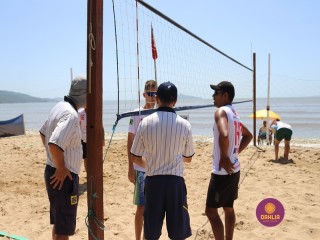 
<a style='margin-left: 5px;' class='btn btn-xs btn-social btn-facebook' href='https://www.facebook.com/sharer/sharer.php?u=https://www.boladovale.com.br/imgs/800-800-90/conteudo/fotos/1377/img3436.jpg' rel='popup' data-width='500' data-height='400'><i class='fa fa-facebook'></i>Compartilhar <span class='hidden-xs'>no Facebook</span>
</a> 
<a class='btn btn-default btn-xs' target='_blank' href='imgs/800-800-90/conteudo/fotos/1377/img3436.jpg'>
<span class='glyphicon glyphicon-cloud-download'></span> Salvar
</a> 
<span></span>