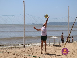 
<a style='margin-left: 5px;' class='btn btn-xs btn-social btn-facebook' href='https://www.facebook.com/sharer/sharer.php?u=https://www.boladovale.com.br/imgs/800-800-90/conteudo/fotos/1377/img3439.jpg' rel='popup' data-width='500' data-height='400'><i class='fa fa-facebook'></i>Compartilhar <span class='hidden-xs'>no Facebook</span>
</a> 
<a class='btn btn-default btn-xs' target='_blank' href='imgs/800-800-90/conteudo/fotos/1377/img3439.jpg'>
<span class='glyphicon glyphicon-cloud-download'></span> Salvar
</a> 
<span></span>