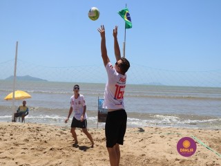 
<a style='margin-left: 5px;' class='btn btn-xs btn-social btn-facebook' href='https://www.facebook.com/sharer/sharer.php?u=https://www.boladovale.com.br/imgs/800-800-90/conteudo/fotos/1377/img3462.jpg' rel='popup' data-width='500' data-height='400'><i class='fa fa-facebook'></i>Compartilhar <span class='hidden-xs'>no Facebook</span>
</a> 
<a class='btn btn-default btn-xs' target='_blank' href='imgs/800-800-90/conteudo/fotos/1377/img3462.jpg'>
<span class='glyphicon glyphicon-cloud-download'></span> Salvar
</a> 
<span></span>