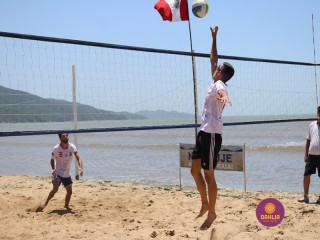 
<a style='margin-left: 5px;' class='btn btn-xs btn-social btn-facebook' href='https://www.facebook.com/sharer/sharer.php?u=https://www.boladovale.com.br/imgs/800-800-90/conteudo/fotos/1377/img3467.jpg' rel='popup' data-width='500' data-height='400'><i class='fa fa-facebook'></i>Compartilhar <span class='hidden-xs'>no Facebook</span>
</a> 
<a class='btn btn-default btn-xs' target='_blank' href='imgs/800-800-90/conteudo/fotos/1377/img3467.jpg'>
<span class='glyphicon glyphicon-cloud-download'></span> Salvar
</a> 
<span></span>