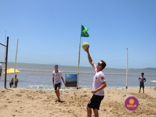 
<a style='margin-left: 5px;' class='btn btn-xs btn-social btn-facebook' href='https://www.facebook.com/sharer/sharer.php?u=https://www.boladovale.com.br/imgs/800-800-90/conteudo/fotos/1377/img3475.jpg' rel='popup' data-width='500' data-height='400'><i class='fa fa-facebook'></i>Compartilhar <span class='hidden-xs'>no Facebook</span>
</a> 
<a class='btn btn-default btn-xs' target='_blank' href='imgs/800-800-90/conteudo/fotos/1377/img3475.jpg'>
<span class='glyphicon glyphicon-cloud-download'></span> Salvar
</a> 
<span></span>