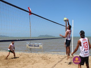 
<a style='margin-left: 5px;' class='btn btn-xs btn-social btn-facebook' href='https://www.facebook.com/sharer/sharer.php?u=https://www.boladovale.com.br/imgs/800-800-90/conteudo/fotos/1377/img3542.jpg' rel='popup' data-width='500' data-height='400'><i class='fa fa-facebook'></i>Compartilhar <span class='hidden-xs'>no Facebook</span>
</a> 
<a class='btn btn-default btn-xs' target='_blank' href='imgs/800-800-90/conteudo/fotos/1377/img3542.jpg'>
<span class='glyphicon glyphicon-cloud-download'></span> Salvar
</a> 
<span></span>