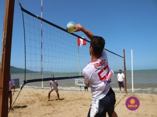 
<a style='margin-left: 5px;' class='btn btn-xs btn-social btn-facebook' href='https://www.facebook.com/sharer/sharer.php?u=https://www.boladovale.com.br/imgs/800-800-90/conteudo/fotos/1377/img3608.jpg' rel='popup' data-width='500' data-height='400'><i class='fa fa-facebook'></i>Compartilhar <span class='hidden-xs'>no Facebook</span>
</a> 
<a class='btn btn-default btn-xs' target='_blank' href='imgs/800-800-90/conteudo/fotos/1377/img3608.jpg'>
<span class='glyphicon glyphicon-cloud-download'></span> Salvar
</a> 
<span></span>