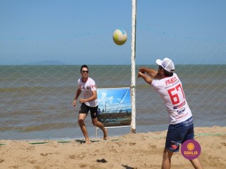 
<a style='margin-left: 5px;' class='btn btn-xs btn-social btn-facebook' href='https://www.facebook.com/sharer/sharer.php?u=https://www.boladovale.com.br/imgs/800-800-90/conteudo/fotos/1377/img3626.jpg' rel='popup' data-width='500' data-height='400'><i class='fa fa-facebook'></i>Compartilhar <span class='hidden-xs'>no Facebook</span>
</a> 
<a class='btn btn-default btn-xs' target='_blank' href='imgs/800-800-90/conteudo/fotos/1377/img3626.jpg'>
<span class='glyphicon glyphicon-cloud-download'></span> Salvar
</a> 
<span></span>