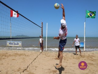 
<a style='margin-left: 5px;' class='btn btn-xs btn-social btn-facebook' href='https://www.facebook.com/sharer/sharer.php?u=https://www.boladovale.com.br/imgs/800-800-90/conteudo/fotos/1377/img3630.jpg' rel='popup' data-width='500' data-height='400'><i class='fa fa-facebook'></i>Compartilhar <span class='hidden-xs'>no Facebook</span>
</a> 
<a class='btn btn-default btn-xs' target='_blank' href='imgs/800-800-90/conteudo/fotos/1377/img3630.jpg'>
<span class='glyphicon glyphicon-cloud-download'></span> Salvar
</a> 
<span></span>