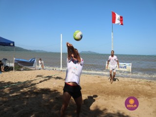 
<a style='margin-left: 5px;' class='btn btn-xs btn-social btn-facebook' href='https://www.facebook.com/sharer/sharer.php?u=https://www.boladovale.com.br/imgs/800-800-90/conteudo/fotos/1377/img3729.jpg' rel='popup' data-width='500' data-height='400'><i class='fa fa-facebook'></i>Compartilhar <span class='hidden-xs'>no Facebook</span>
</a> 
<a class='btn btn-default btn-xs' target='_blank' href='imgs/800-800-90/conteudo/fotos/1377/img3729.jpg'>
<span class='glyphicon glyphicon-cloud-download'></span> Salvar
</a> 
<span></span>