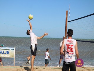 
<a style='margin-left: 5px;' class='btn btn-xs btn-social btn-facebook' href='https://www.facebook.com/sharer/sharer.php?u=https://www.boladovale.com.br/imgs/800-800-90/conteudo/fotos/1377/img3783.jpg' rel='popup' data-width='500' data-height='400'><i class='fa fa-facebook'></i>Compartilhar <span class='hidden-xs'>no Facebook</span>
</a> 
<a class='btn btn-default btn-xs' target='_blank' href='imgs/800-800-90/conteudo/fotos/1377/img3783.jpg'>
<span class='glyphicon glyphicon-cloud-download'></span> Salvar
</a> 
<span></span>