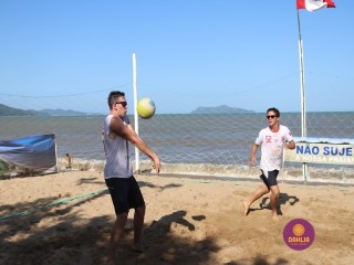 
<a style='margin-left: 5px;' class='btn btn-xs btn-social btn-facebook' href='https://www.facebook.com/sharer/sharer.php?u=https://www.boladovale.com.br/imgs/800-800-90/conteudo/fotos/1377/img3784.jpg' rel='popup' data-width='500' data-height='400'><i class='fa fa-facebook'></i>Compartilhar <span class='hidden-xs'>no Facebook</span>
</a> 
<a class='btn btn-default btn-xs' target='_blank' href='imgs/800-800-90/conteudo/fotos/1377/img3784.jpg'>
<span class='glyphicon glyphicon-cloud-download'></span> Salvar
</a> 
<span></span>