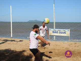 
<a style='margin-left: 5px;' class='btn btn-xs btn-social btn-facebook' href='https://www.facebook.com/sharer/sharer.php?u=https://www.boladovale.com.br/imgs/800-800-90/conteudo/fotos/1377/img3788.jpg' rel='popup' data-width='500' data-height='400'><i class='fa fa-facebook'></i>Compartilhar <span class='hidden-xs'>no Facebook</span>
</a> 
<a class='btn btn-default btn-xs' target='_blank' href='imgs/800-800-90/conteudo/fotos/1377/img3788.jpg'>
<span class='glyphicon glyphicon-cloud-download'></span> Salvar
</a> 
<span></span>