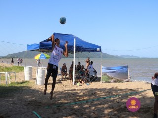 
<a style='margin-left: 5px;' class='btn btn-xs btn-social btn-facebook' href='https://www.facebook.com/sharer/sharer.php?u=https://www.boladovale.com.br/imgs/800-800-90/conteudo/fotos/1377/img3821.jpg' rel='popup' data-width='500' data-height='400'><i class='fa fa-facebook'></i>Compartilhar <span class='hidden-xs'>no Facebook</span>
</a> 
<a class='btn btn-default btn-xs' target='_blank' href='imgs/800-800-90/conteudo/fotos/1377/img3821.jpg'>
<span class='glyphicon glyphicon-cloud-download'></span> Salvar
</a> 
<span></span>