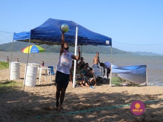 
<a style='margin-left: 5px;' class='btn btn-xs btn-social btn-facebook' href='https://www.facebook.com/sharer/sharer.php?u=https://www.boladovale.com.br/imgs/800-800-90/conteudo/fotos/1377/img3822.jpg' rel='popup' data-width='500' data-height='400'><i class='fa fa-facebook'></i>Compartilhar <span class='hidden-xs'>no Facebook</span>
</a> 
<a class='btn btn-default btn-xs' target='_blank' href='imgs/800-800-90/conteudo/fotos/1377/img3822.jpg'>
<span class='glyphicon glyphicon-cloud-download'></span> Salvar
</a> 
<span></span>