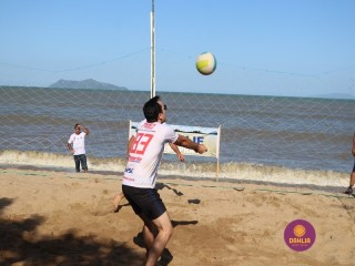 
<a style='margin-left: 5px;' class='btn btn-xs btn-social btn-facebook' href='https://www.facebook.com/sharer/sharer.php?u=https://www.boladovale.com.br/imgs/800-800-90/conteudo/fotos/1377/img3828.jpg' rel='popup' data-width='500' data-height='400'><i class='fa fa-facebook'></i>Compartilhar <span class='hidden-xs'>no Facebook</span>
</a> 
<a class='btn btn-default btn-xs' target='_blank' href='imgs/800-800-90/conteudo/fotos/1377/img3828.jpg'>
<span class='glyphicon glyphicon-cloud-download'></span> Salvar
</a> 
<span></span>