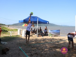 
<a style='margin-left: 5px;' class='btn btn-xs btn-social btn-facebook' href='https://www.facebook.com/sharer/sharer.php?u=https://www.boladovale.com.br/imgs/800-800-90/conteudo/fotos/1377/img3831.jpg' rel='popup' data-width='500' data-height='400'><i class='fa fa-facebook'></i>Compartilhar <span class='hidden-xs'>no Facebook</span>
</a> 
<a class='btn btn-default btn-xs' target='_blank' href='imgs/800-800-90/conteudo/fotos/1377/img3831.jpg'>
<span class='glyphicon glyphicon-cloud-download'></span> Salvar
</a> 
<span></span>