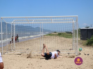 
<a style='margin-left: 5px;' class='btn btn-xs btn-social btn-facebook' href='https://www.facebook.com/sharer/sharer.php?u=https://www.boladovale.com.br/imgs/800-800-90/conteudo/fotos/1378/img3493.jpg' rel='popup' data-width='500' data-height='400'><i class='fa fa-facebook'></i>Compartilhar <span class='hidden-xs'>no Facebook</span>
</a> 
<a class='btn btn-default btn-xs' target='_blank' href='imgs/800-800-90/conteudo/fotos/1378/img3493.jpg'>
<span class='glyphicon glyphicon-cloud-download'></span> Salvar
</a> 
<span></span>