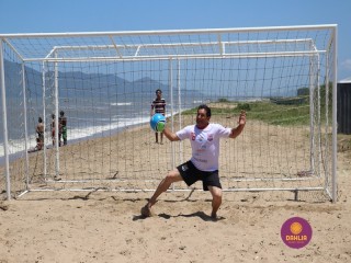 
<a style='margin-left: 5px;' class='btn btn-xs btn-social btn-facebook' href='https://www.facebook.com/sharer/sharer.php?u=https://www.boladovale.com.br/imgs/800-800-90/conteudo/fotos/1378/img3495.jpg' rel='popup' data-width='500' data-height='400'><i class='fa fa-facebook'></i>Compartilhar <span class='hidden-xs'>no Facebook</span>
</a> 
<a class='btn btn-default btn-xs' target='_blank' href='imgs/800-800-90/conteudo/fotos/1378/img3495.jpg'>
<span class='glyphicon glyphicon-cloud-download'></span> Salvar
</a> 
<span></span>