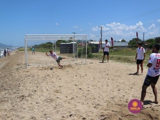 
<a style='margin-left: 5px;' class='btn btn-xs btn-social btn-facebook' href='https://www.facebook.com/sharer/sharer.php?u=https://www.boladovale.com.br/imgs/800-800-90/conteudo/fotos/1378/img3502.jpg' rel='popup' data-width='500' data-height='400'><i class='fa fa-facebook'></i>Compartilhar <span class='hidden-xs'>no Facebook</span>
</a> 
<a class='btn btn-default btn-xs' target='_blank' href='imgs/800-800-90/conteudo/fotos/1378/img3502.jpg'>
<span class='glyphicon glyphicon-cloud-download'></span> Salvar
</a> 
<span></span>