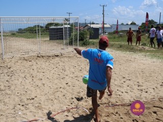 
<a style='margin-left: 5px;' class='btn btn-xs btn-social btn-facebook' href='https://www.facebook.com/sharer/sharer.php?u=https://www.boladovale.com.br/imgs/800-800-90/conteudo/fotos/1378/img3571.jpg' rel='popup' data-width='500' data-height='400'><i class='fa fa-facebook'></i>Compartilhar <span class='hidden-xs'>no Facebook</span>
</a> 
<a class='btn btn-default btn-xs' target='_blank' href='imgs/800-800-90/conteudo/fotos/1378/img3571.jpg'>
<span class='glyphicon glyphicon-cloud-download'></span> Salvar
</a> 
<span></span>