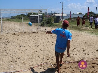
<a style='margin-left: 5px;' class='btn btn-xs btn-social btn-facebook' href='https://www.facebook.com/sharer/sharer.php?u=https://www.boladovale.com.br/imgs/800-800-90/conteudo/fotos/1378/img3572.jpg' rel='popup' data-width='500' data-height='400'><i class='fa fa-facebook'></i>Compartilhar <span class='hidden-xs'>no Facebook</span>
</a> 
<a class='btn btn-default btn-xs' target='_blank' href='imgs/800-800-90/conteudo/fotos/1378/img3572.jpg'>
<span class='glyphicon glyphicon-cloud-download'></span> Salvar
</a> 
<span></span>
