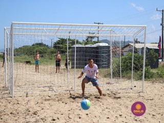 
<a style='margin-left: 5px;' class='btn btn-xs btn-social btn-facebook' href='https://www.facebook.com/sharer/sharer.php?u=https://www.boladovale.com.br/imgs/800-800-90/conteudo/fotos/1378/img3573.jpg' rel='popup' data-width='500' data-height='400'><i class='fa fa-facebook'></i>Compartilhar <span class='hidden-xs'>no Facebook</span>
</a> 
<a class='btn btn-default btn-xs' target='_blank' href='imgs/800-800-90/conteudo/fotos/1378/img3573.jpg'>
<span class='glyphicon glyphicon-cloud-download'></span> Salvar
</a> 
<span></span>