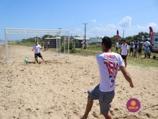 
<a style='margin-left: 5px;' class='btn btn-xs btn-social btn-facebook' href='https://www.facebook.com/sharer/sharer.php?u=https://www.boladovale.com.br/imgs/800-800-90/conteudo/fotos/1378/img3581.jpg' rel='popup' data-width='500' data-height='400'><i class='fa fa-facebook'></i>Compartilhar <span class='hidden-xs'>no Facebook</span>
</a> 
<a class='btn btn-default btn-xs' target='_blank' href='imgs/800-800-90/conteudo/fotos/1378/img3581.jpg'>
<span class='glyphicon glyphicon-cloud-download'></span> Salvar
</a> 
<span></span>