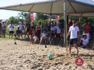 
<a style='margin-left: 5px;' class='btn btn-xs btn-social btn-facebook' href='https://www.facebook.com/sharer/sharer.php?u=https://www.boladovale.com.br/imgs/800-800-90/conteudo/fotos/1378/img3799.jpg' rel='popup' data-width='500' data-height='400'><i class='fa fa-facebook'></i>Compartilhar <span class='hidden-xs'>no Facebook</span>
</a> 
<a class='btn btn-default btn-xs' target='_blank' href='imgs/800-800-90/conteudo/fotos/1378/img3799.jpg'>
<span class='glyphicon glyphicon-cloud-download'></span> Salvar
</a> 
<span></span>