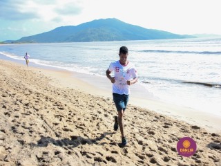 
<a style='margin-left: 5px;' class='btn btn-xs btn-social btn-facebook' href='https://www.facebook.com/sharer/sharer.php?u=https://www.boladovale.com.br/imgs/800-800-90/conteudo/fotos/1379/img1757.jpg' rel='popup' data-width='500' data-height='400'><i class='fa fa-facebook'></i>Compartilhar <span class='hidden-xs'>no Facebook</span>
</a> 
<a class='btn btn-default btn-xs' target='_blank' href='imgs/800-800-90/conteudo/fotos/1379/img1757.jpg'>
<span class='glyphicon glyphicon-cloud-download'></span> Salvar
</a> 
<span></span>