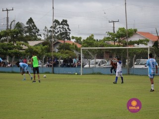
<a style='margin-left: 5px;' class='btn btn-xs btn-social btn-facebook' href='https://www.facebook.com/sharer/sharer.php?u=https://www.boladovale.com.br/imgs/800-800-90/conteudo/fotos/1380/img3917.jpg' rel='popup' data-width='500' data-height='400'><i class='fa fa-facebook'></i>Compartilhar <span class='hidden-xs'>no Facebook</span>
</a> 
<a class='btn btn-default btn-xs' target='_blank' href='imgs/800-800-90/conteudo/fotos/1380/img3917.jpg'>
<span class='glyphicon glyphicon-cloud-download'></span> Salvar
</a> 
<span></span>
