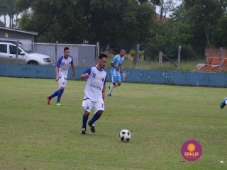 
<a style='margin-left: 5px;' class='btn btn-xs btn-social btn-facebook' href='https://www.facebook.com/sharer/sharer.php?u=https://www.boladovale.com.br/imgs/800-800-90/conteudo/fotos/1380/img3956.jpg' rel='popup' data-width='500' data-height='400'><i class='fa fa-facebook'></i>Compartilhar <span class='hidden-xs'>no Facebook</span>
</a> 
<a class='btn btn-default btn-xs' target='_blank' href='imgs/800-800-90/conteudo/fotos/1380/img3956.jpg'>
<span class='glyphicon glyphicon-cloud-download'></span> Salvar
</a> 
<span></span>