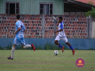 
<a style='margin-left: 5px;' class='btn btn-xs btn-social btn-facebook' href='https://www.facebook.com/sharer/sharer.php?u=https://www.boladovale.com.br/imgs/800-800-90/conteudo/fotos/1380/img4006.jpg' rel='popup' data-width='500' data-height='400'><i class='fa fa-facebook'></i>Compartilhar <span class='hidden-xs'>no Facebook</span>
</a> 
<a class='btn btn-default btn-xs' target='_blank' href='imgs/800-800-90/conteudo/fotos/1380/img4006.jpg'>
<span class='glyphicon glyphicon-cloud-download'></span> Salvar
</a> 
<span></span>